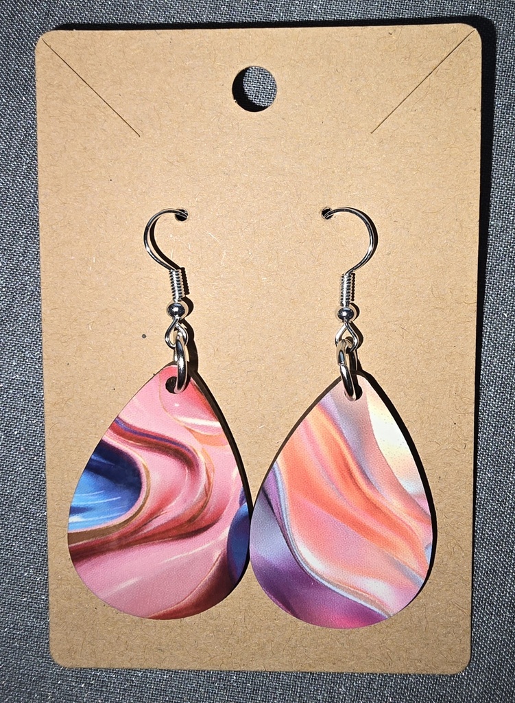 Paire de boucles d’oreilles MDF imprimées.